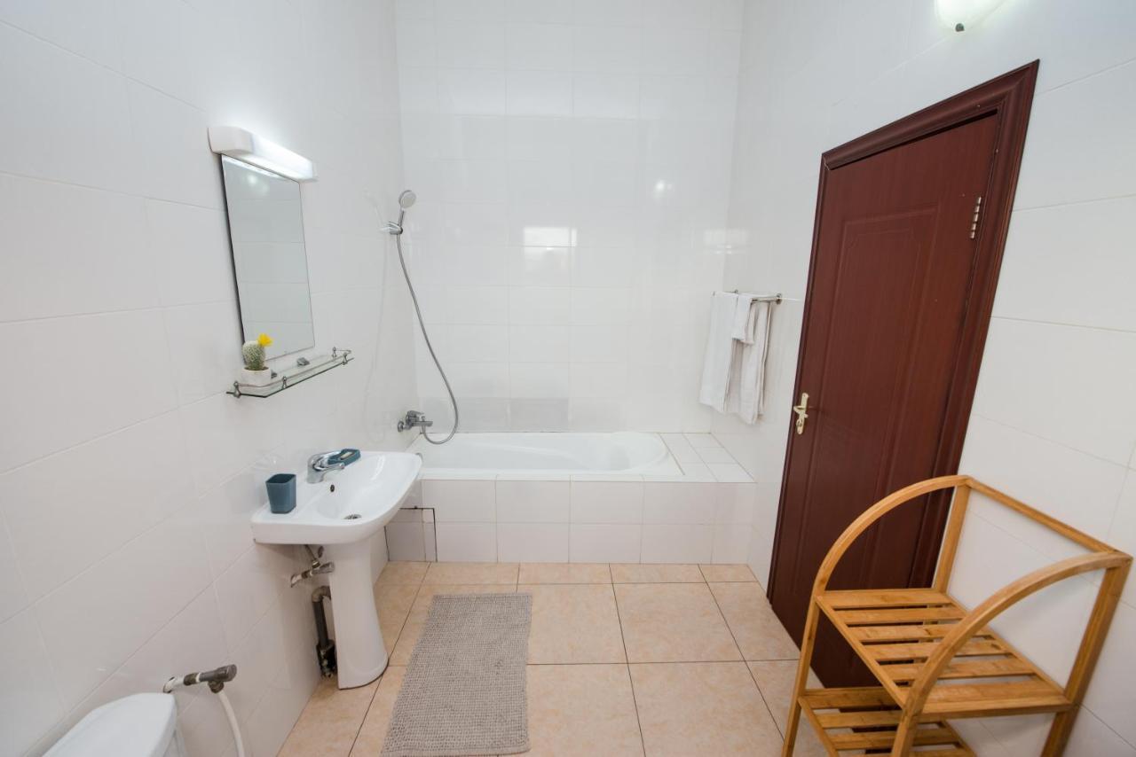 Appartement Charmant Et Lumineux Pointe Noire Eksteriør billede